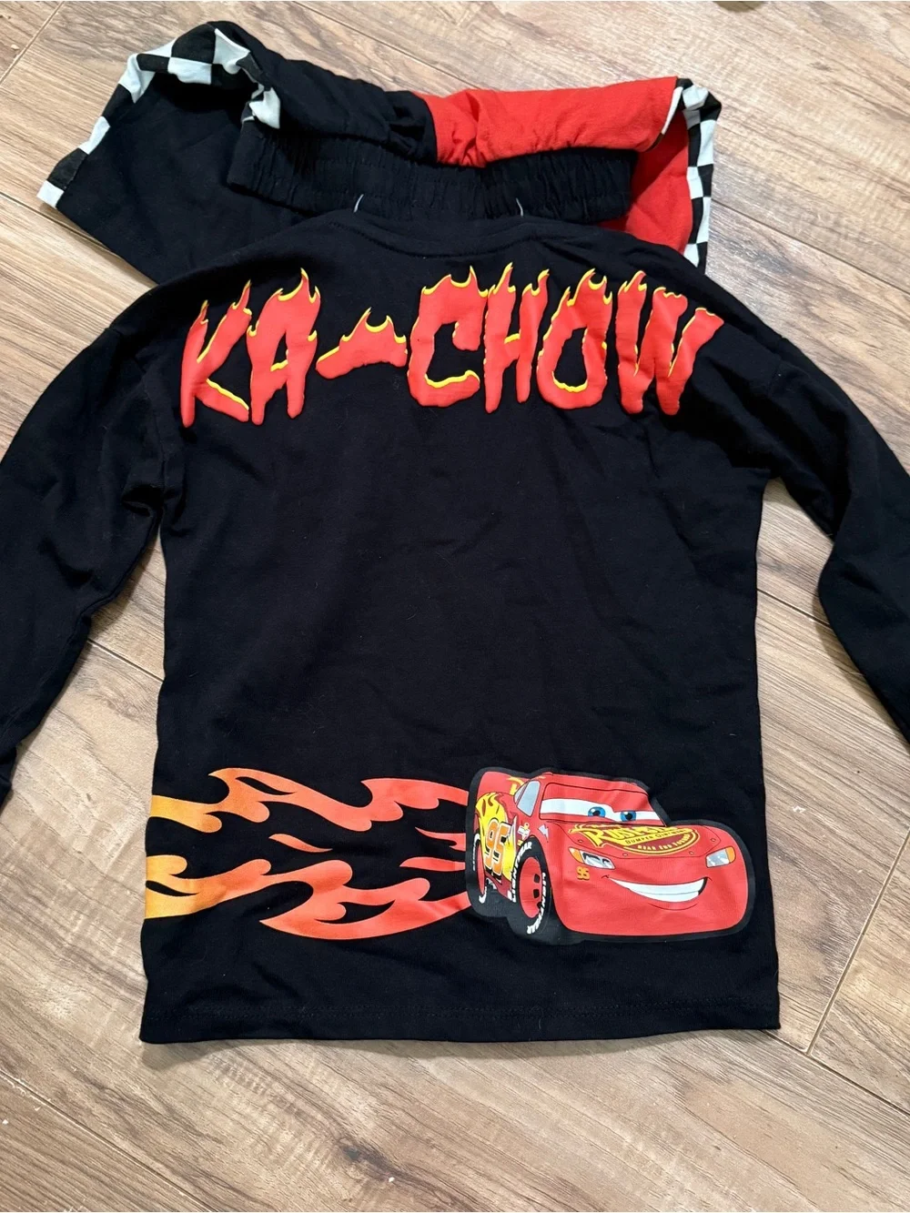 4T BoxLunch Disney Pixar Cars Lightning McQueen 2-Piece Outfit Set